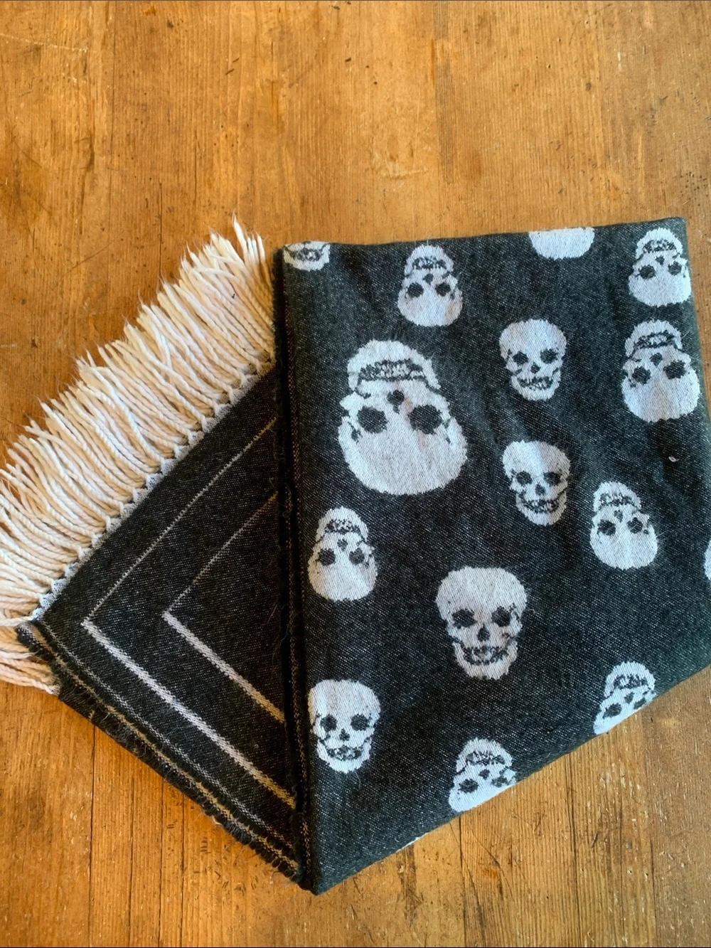 Magaschoni Skull Pattern Fringe Throw Blanket - Black & White Accent Throw
